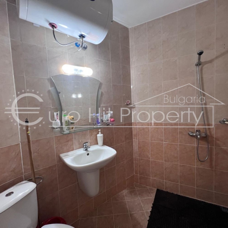 Двустаен обзаведен апартамент в комплекс с басейн в Свети Влас - 0