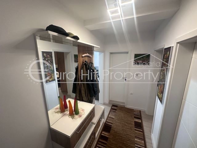 Апартамент с 2 спални в комплекс в Свети Влас - 0