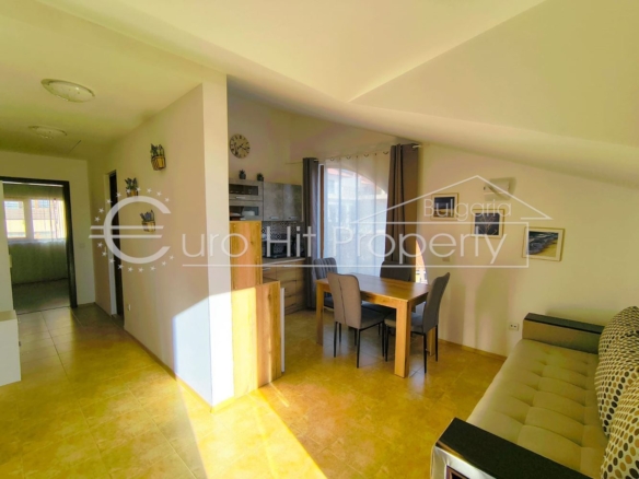 Двустаен обзаведен апартамент в Свети Влас на 100м. от плажа - 0