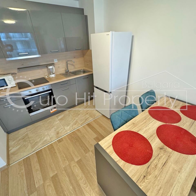 Двустаен обзаведен апартамент в нова жилищна сграда в кв. Сарафово