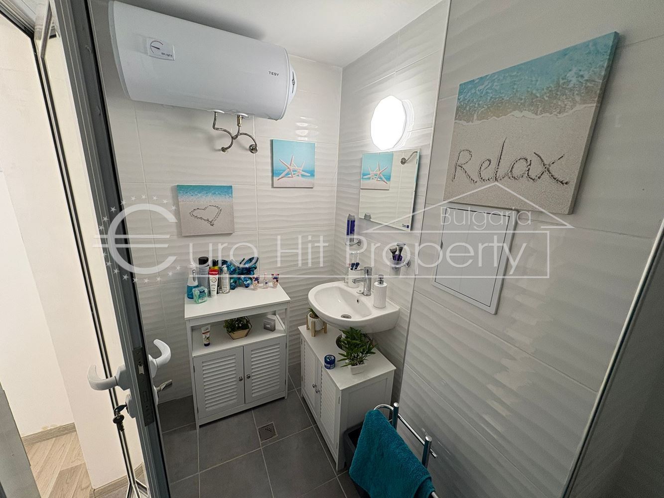 Тристаен обзаведен апартамент в Свети Влас - 0