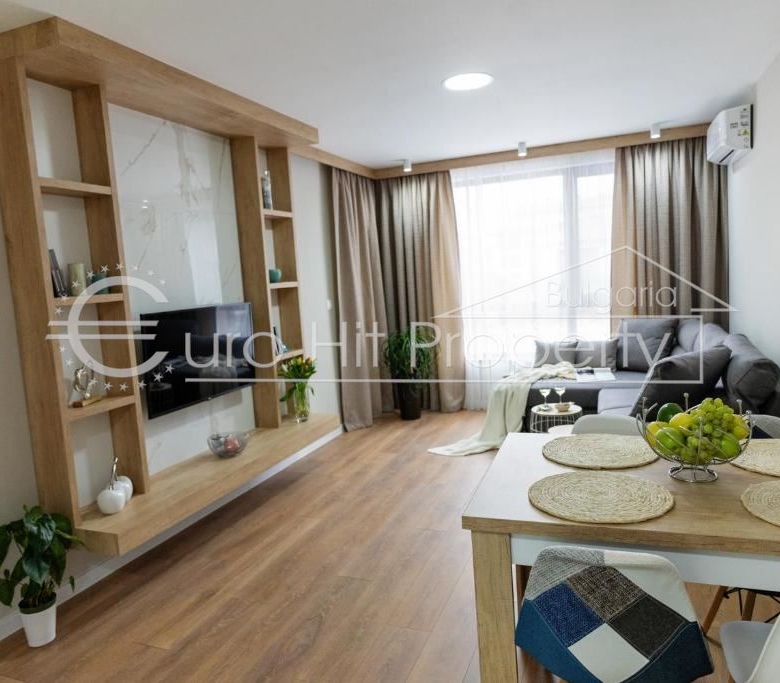 Двустаен напълно обзаведен апартамент в луксозен комплекс на първа линия в кв. Сарафово - 0