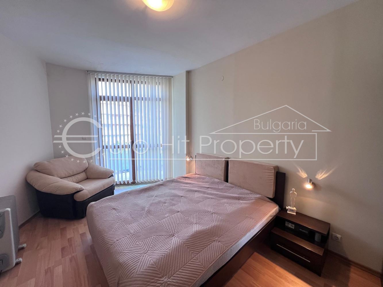 Двустаен обзаведен апартамент в комплекс с басейн в Свети Влас - 0