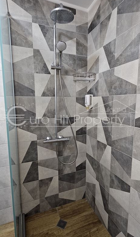 Двустаен обзаведен апартамент с морска панорама в луксозен комплекс в кв. Сарафово - 0