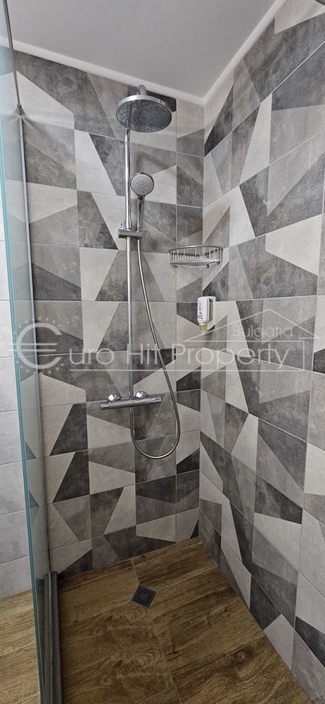 Двустаен обзаведен апартамент с морска панорама в луксозен комплекс в кв. Сарафово - 0