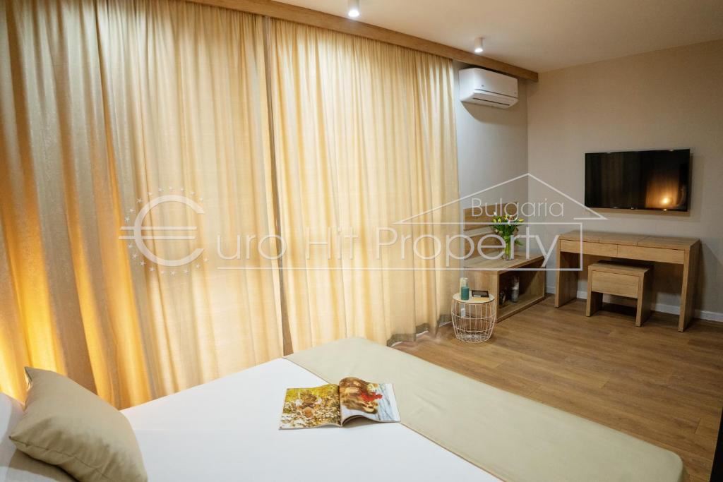 Three-room apartment with a frontal sea view in a luxury complex on the first line in Sarafovo-0 Тристаен апартамент с фронтална гледка море в луксозен комплекс на първа линия в Сарафово - 0