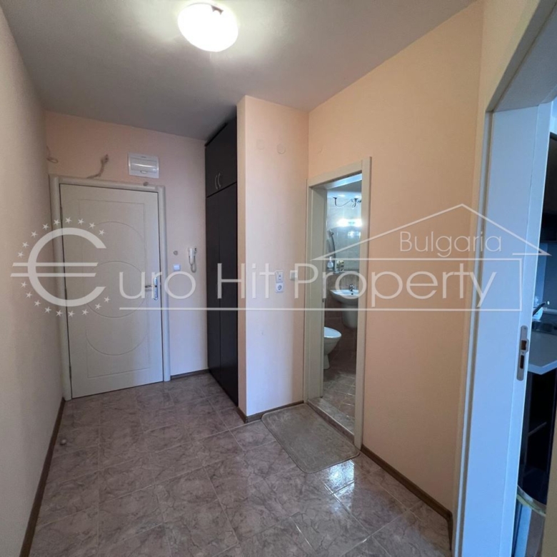 Двустаен обзаведен апартамент в комплекс с басейн в Свети Влас - 0