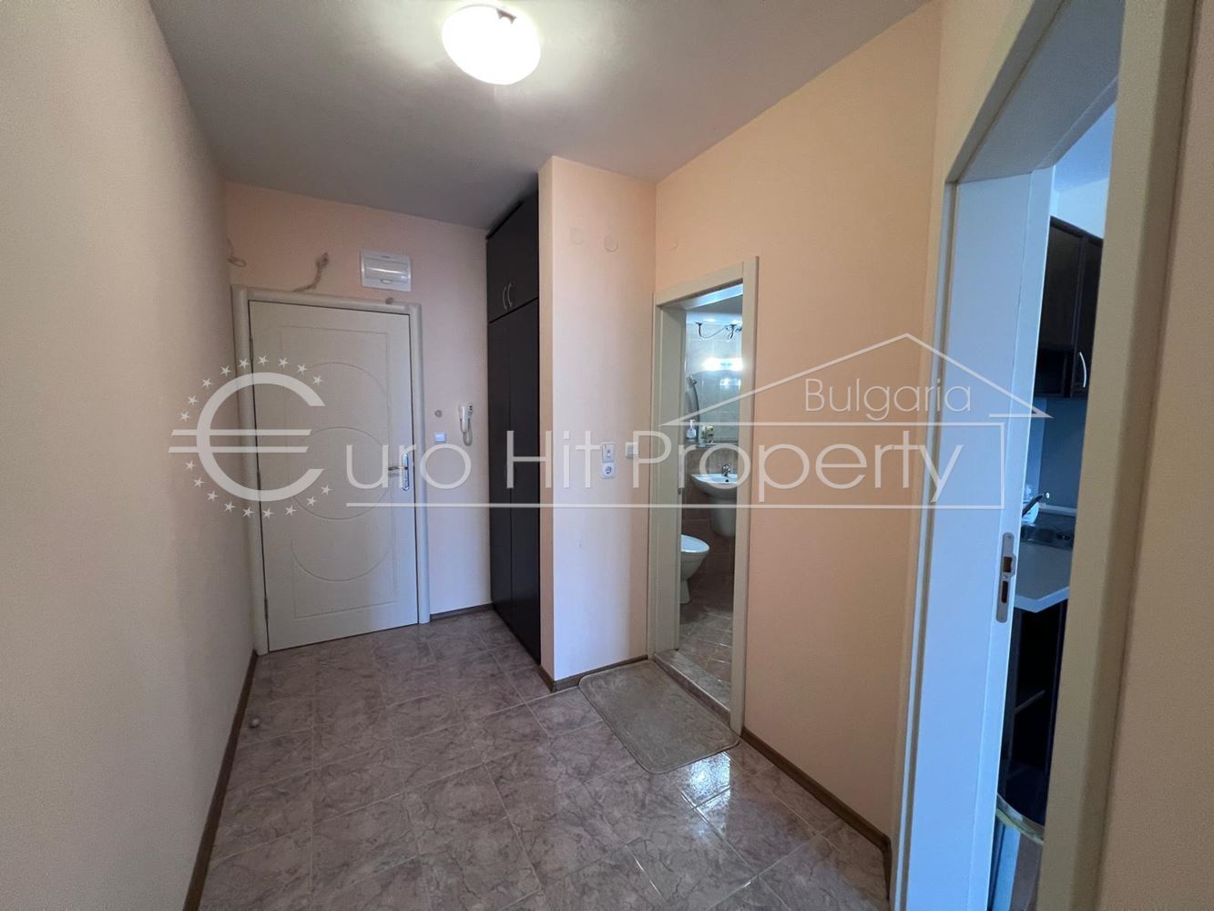 Двустаен обзаведен апартамент в комплекс с басейн в Свети Влас - 0