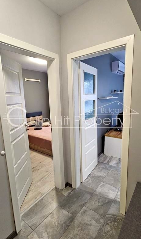 Двустаен напълно обзаведен апартамент в самия център на кв. Сарафово - нова сграда - 0