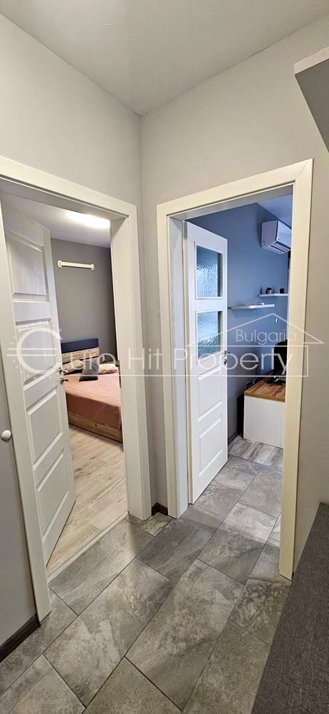 Двустаен напълно обзаведен апартамент в самия център на кв. Сарафово - нова сграда - 0