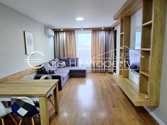 Двустаен обзаведен апартамент в луксозен комплекс на първа линияь в кв. Сарафово - 0