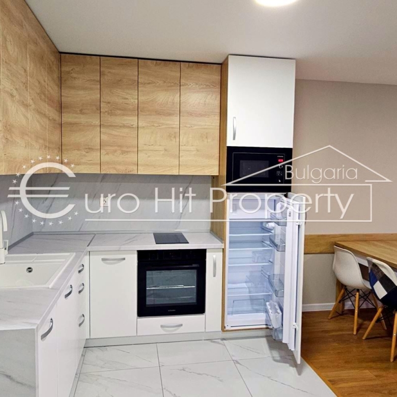 Двустаен обзаведен апартамент в луксозен комплекс на първа линияь в кв. Сарафово - 0