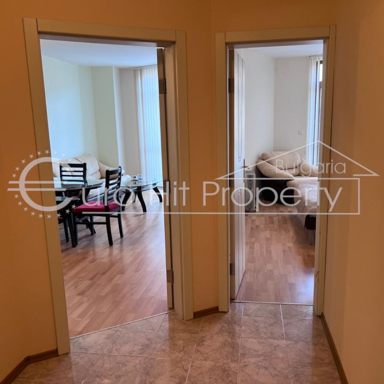 Двустаен обзаведен апартамент в комплекс с басейн в Свети Влас - 0