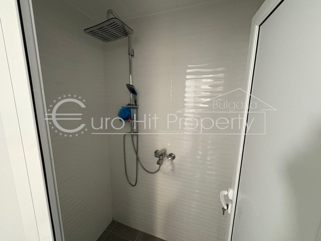 Тристаен обзаведен апартамент в Свети Влас - 0