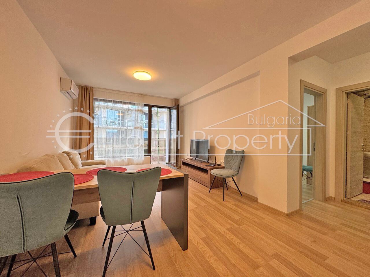 Двустаен обзаведен апартамент в нова жилищна сграда в кв. Сарафово - 0