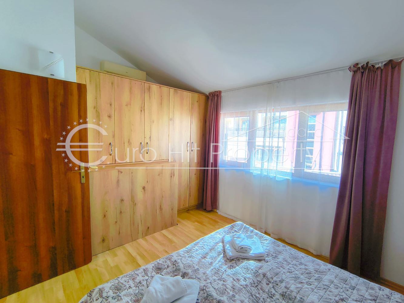 Двустаен обзаведен апартамент в Свети Влас на 100м. от плажа - 0