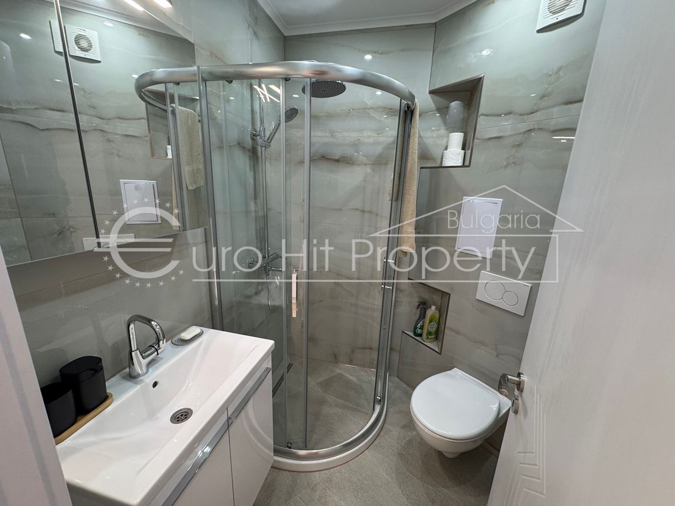 Двустаен апартамент обзаведен с гледка море в к-с Ипанема Бийч в Свети Влас - 0