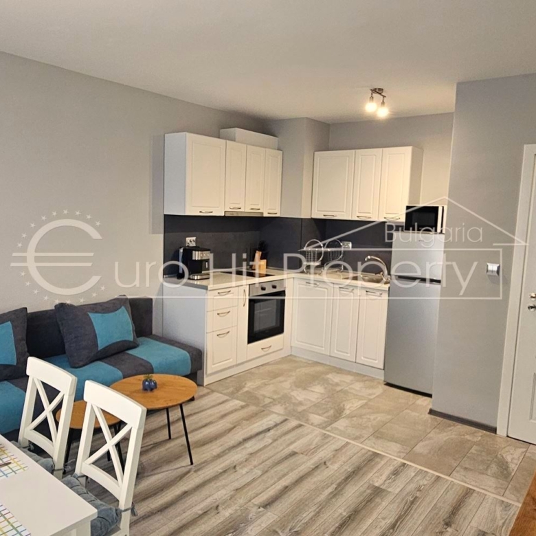 Двустаен напълно обзаведен апартамент в самия център на кв. Сарафово - нова сграда - 0