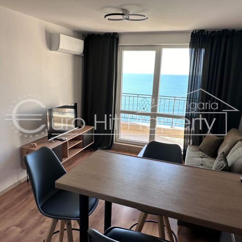 Двустаен апартамент с фронтална гледка море - в гр. Свети Влас - 0