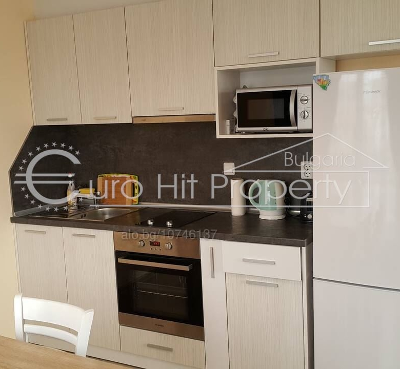 Отдава се под наем двустаен апартамент със собствено паркомясто - 0