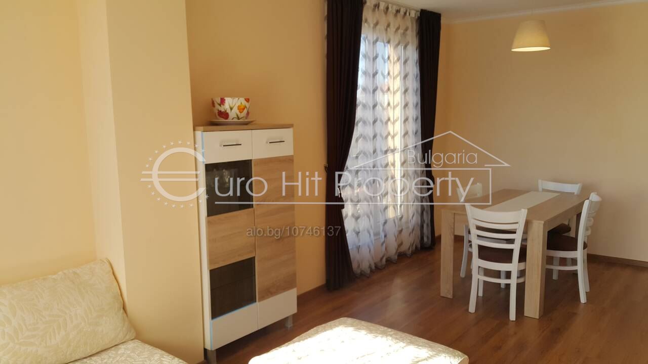 A one-bedroom apartment with a private parking space is for rent -0 Отдава се под наем двустаен апартамент със собствено паркомясто - 0