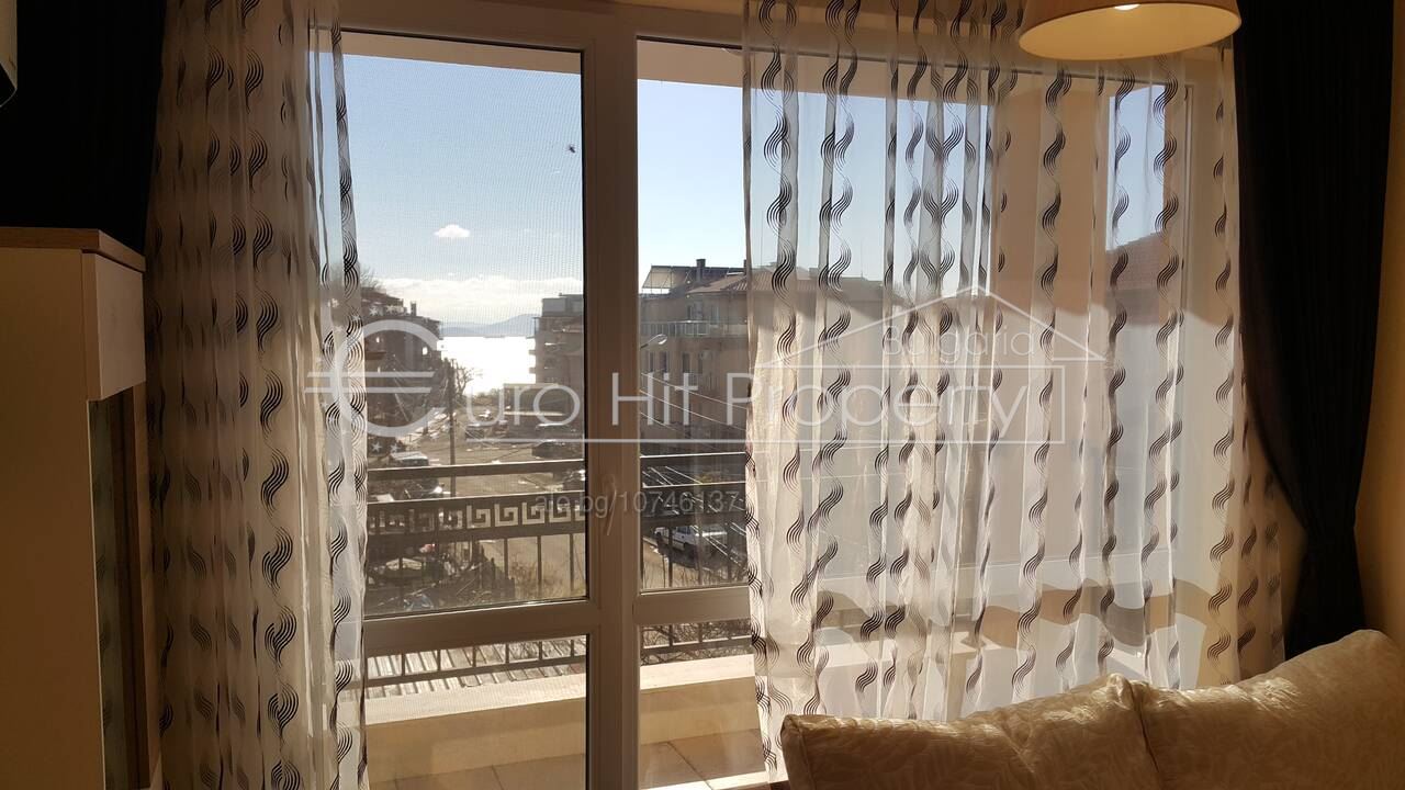 A one-bedroom apartment with a private parking space is for rent -0 Отдава се под наем двустаен апартамент със собствено паркомясто - 0