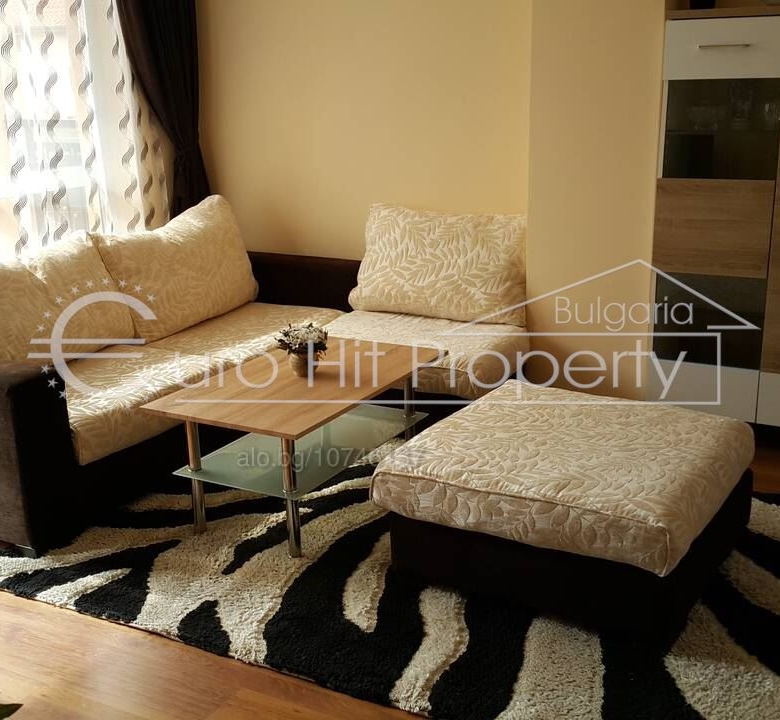 Отдава се под наем двустаен апартамент със собствено паркомясто