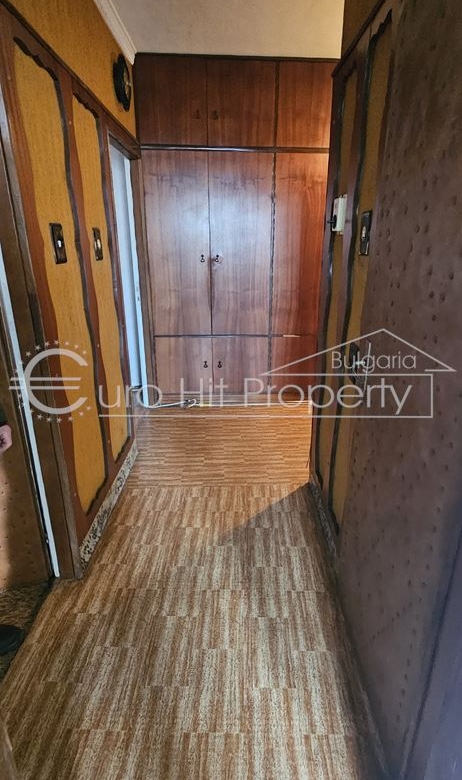 Тристаен апартамент монолитно строителство в бизост до БСУ и центъра ва града - 0