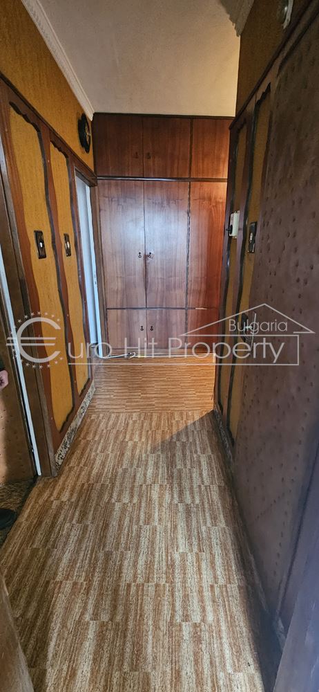 Тристаен апартамент монолитно строителство в бизост до БСУ и центъра ва града-0 Тристаен апартамент монолитно строителство в бизост до БСУ и центъра ва града - 0