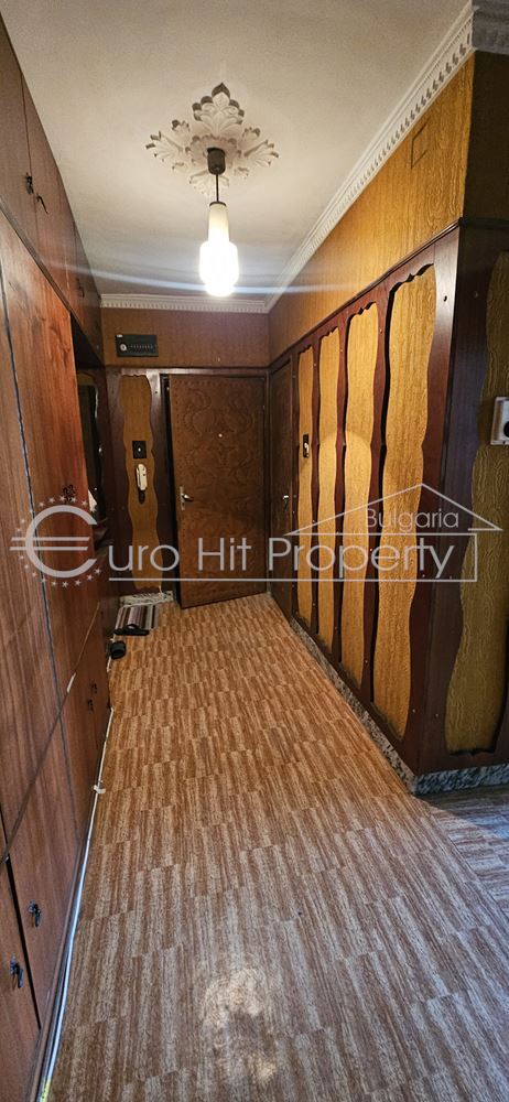 Тристаен апартамент монолитно строителство в бизост до БСУ и центъра ва града-0 Тристаен апартамент монолитно строителство в бизост до БСУ и центъра ва града - 0