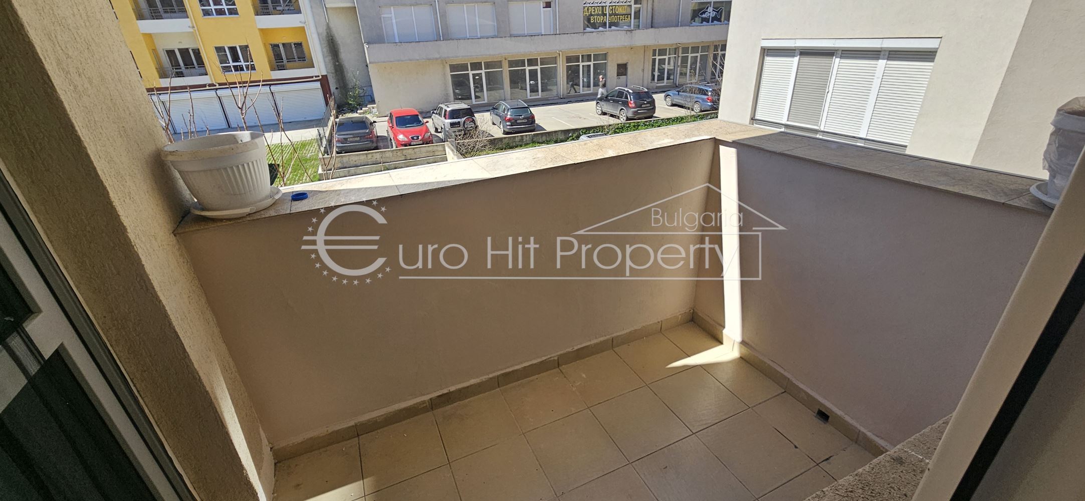 Отдава се под наем - дългосрочно - двустаен апартамент до Терминала в ж.к. Меден Рудник - 0