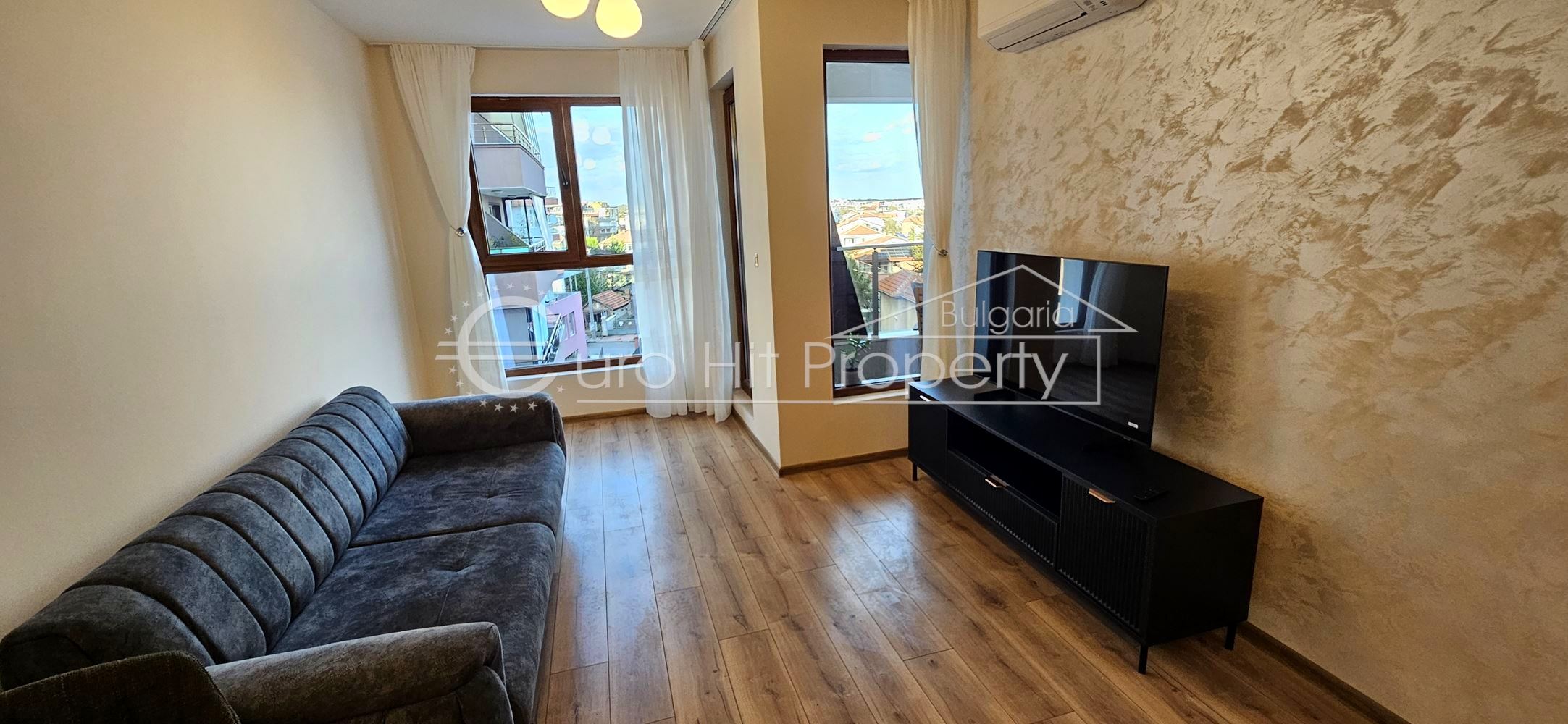 Отдава се под наем чисто нов двустаен апартамент в нова сграда в топ центъра на кв. Сарафово - 0