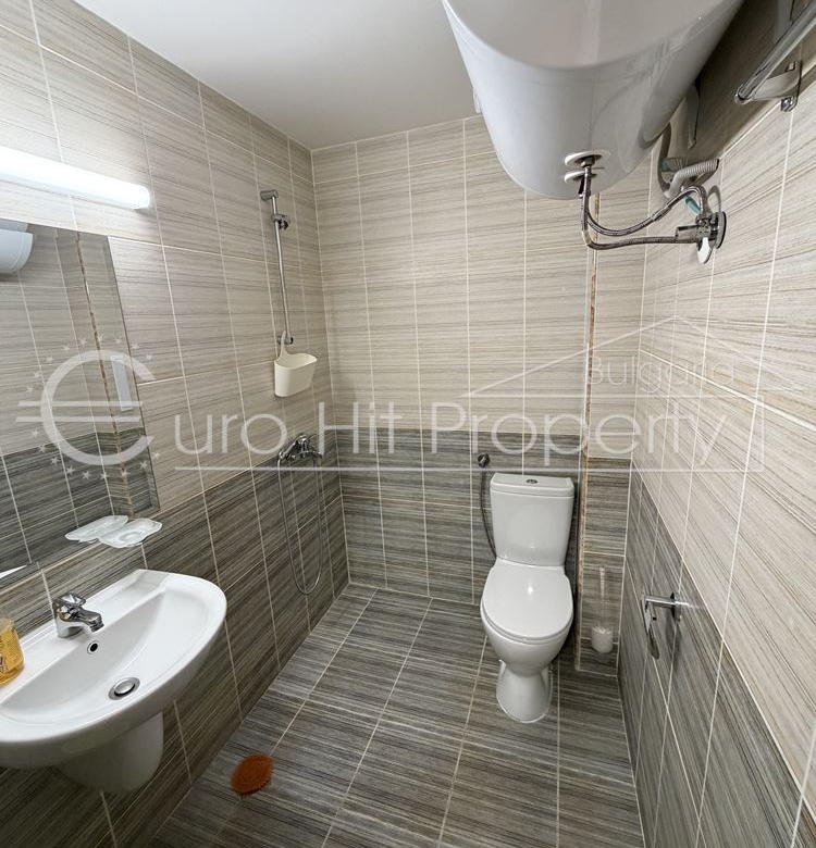 Двустаен обзаведен апартамент в кв. Сарафово - 0