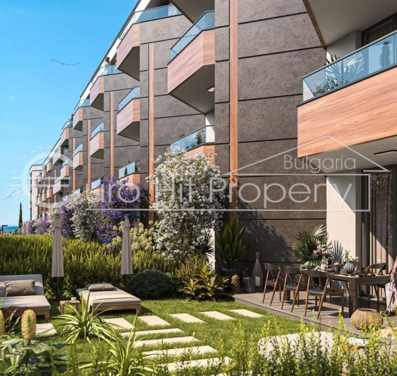 Едностаен апартамент с веранда и двор в новострояща се луксозна жилищна сграда в новата част на кв. Сарафово, на метри от морето