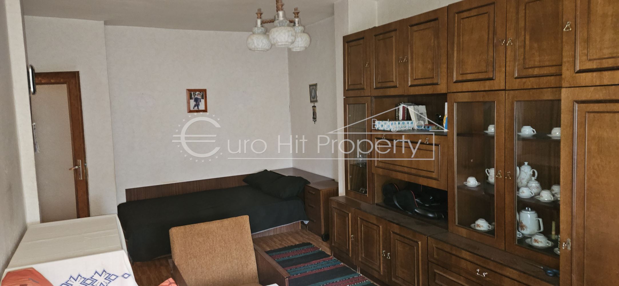 Тристаен апартамент монолитно строителство в бизост до БСУ и центъра ва града-0 Тристаен апартамент монолитно строителство в бизост до БСУ и центъра ва града - 0