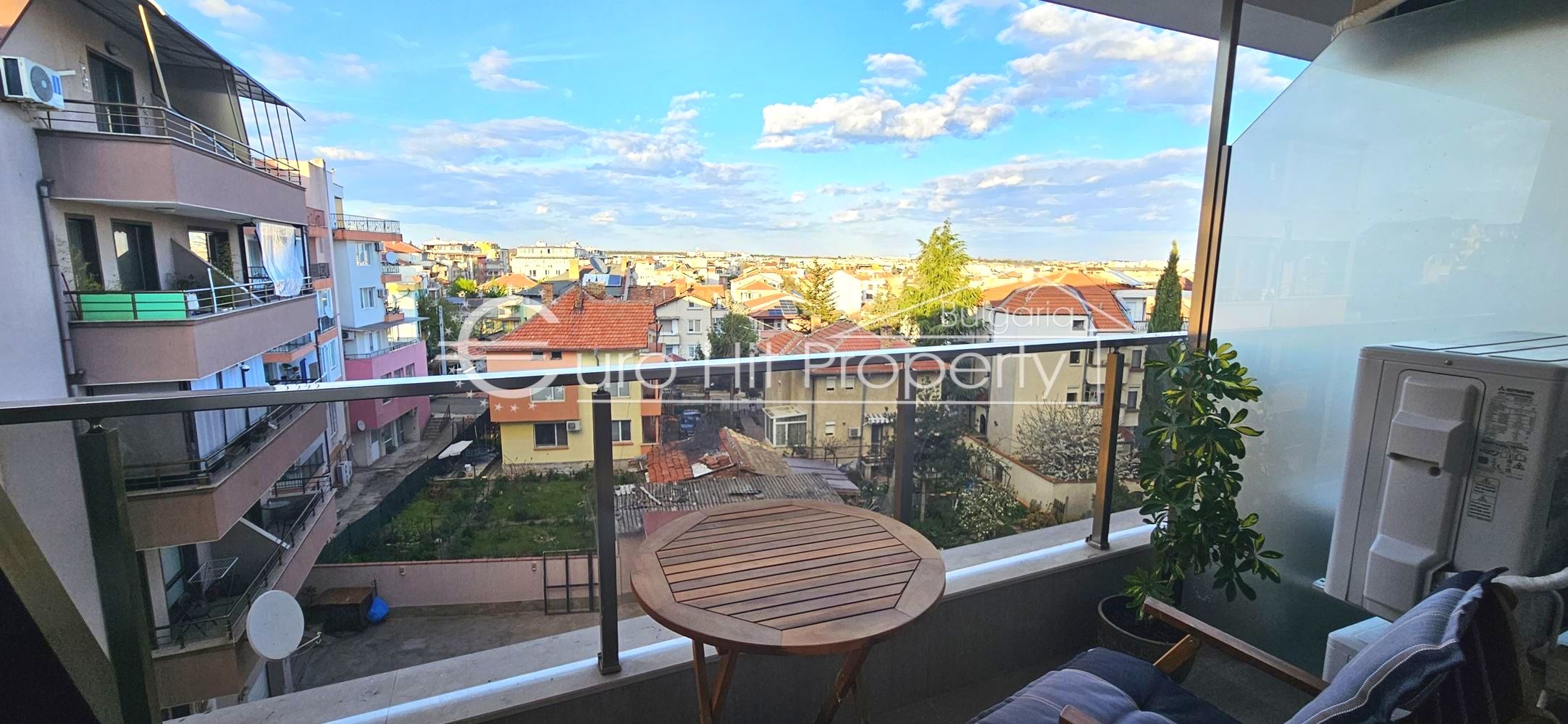 Отдава се под наем чисто нов двустаен апартамент в нова сграда в топ центъра на кв. Сарафово - 0