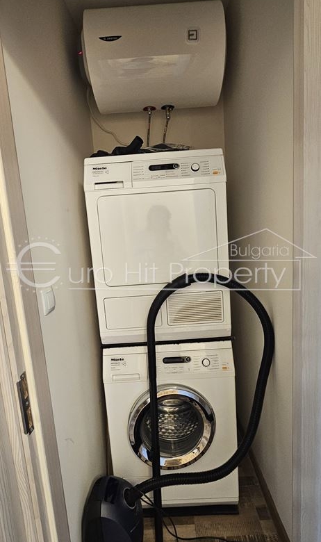 Отдава се под наем чисто нов двустаен апартамент в нова сграда в топ центъра на кв. Сарафово - 0