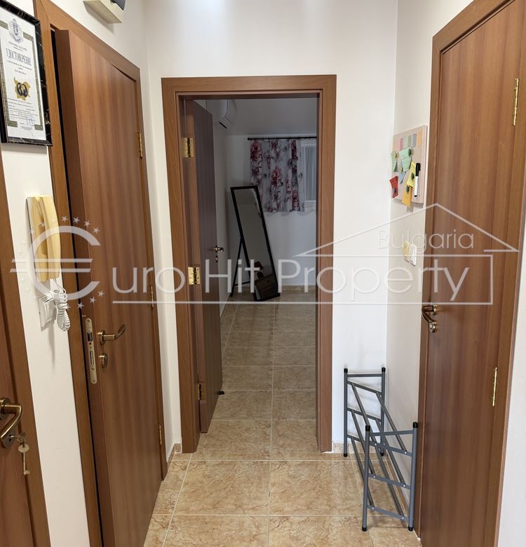 Двустаен обзаведен апартамент в кв. Сарафово - 0