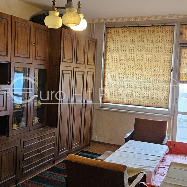 Тристаен апартамент монолитно строителство в бизост до БСУ и центъра ва града - 0