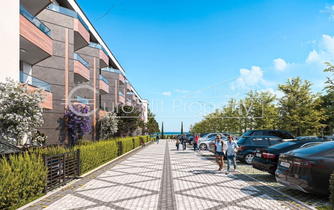 Едностаен апартамент с веранда и двор в новострояща се луксозна жилищна сграда в новата част на кв. Сарафово, на метри от морето - 0