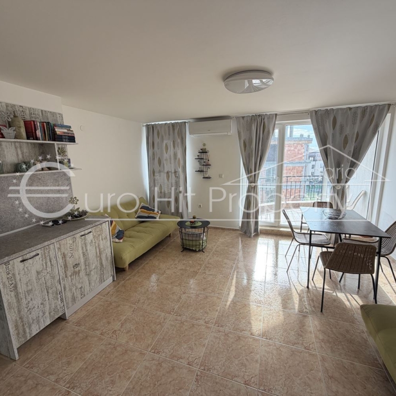 Двустаен обзаведен апартамент в кв. Сарафово