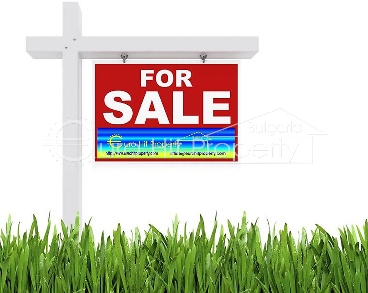 Лешникова градина в землището на с. Пирне с лице на асфалтов път - 0