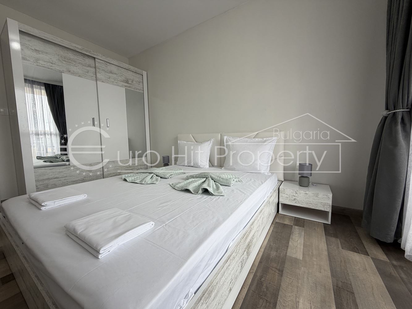 A one-bedroom apartment with a private parking space is for rent -0 Отдава се под наем двустаен апартамент със собствено паркомясто - 0