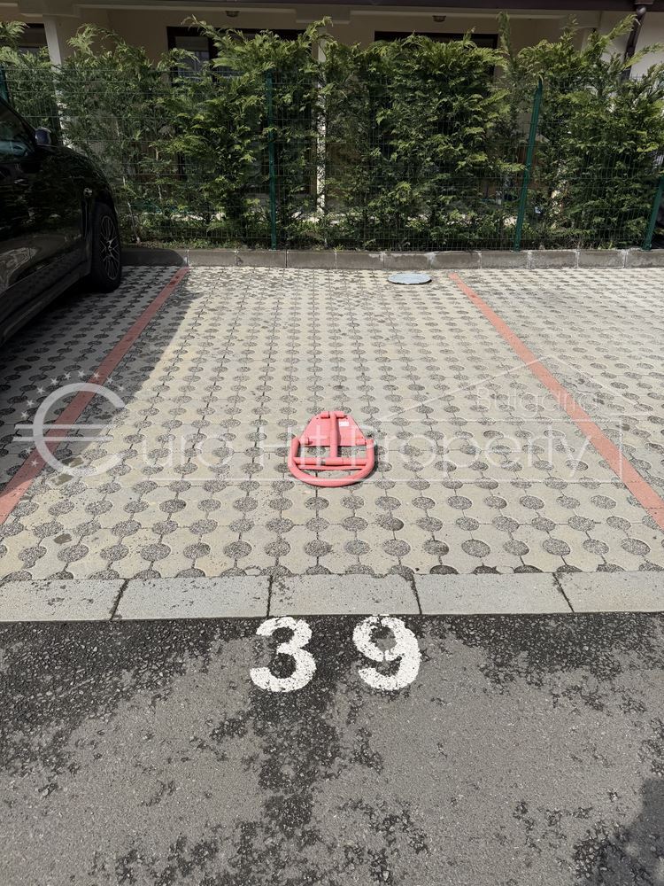 A one-bedroom apartment with a private parking space is for rent -0 Отдава се под наем двустаен апартамент със собствено паркомясто - 0