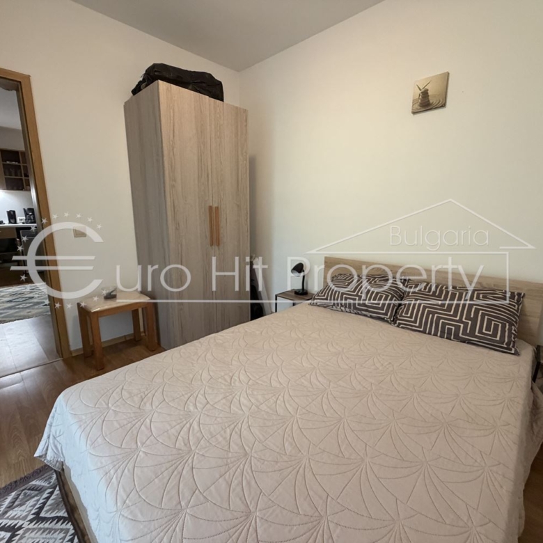 Двустаен обзавенден апартамент с веранда в к-с Vineyards Resort - 0